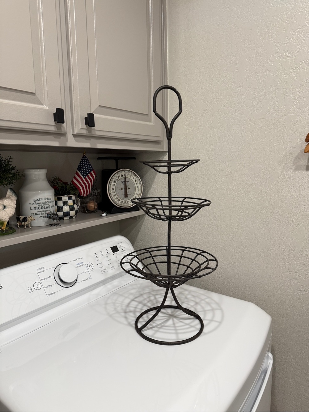 Vintage Pier 1 3 Tier Wrought Iron Fruit Stand - Picture 8 of 17